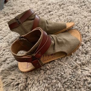 Canvas Sandal